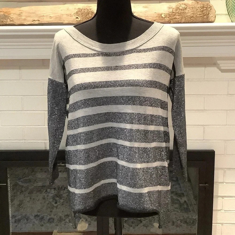 #94 American Eagle Black & Gray Sparkle Lightweight Sweater Size Small